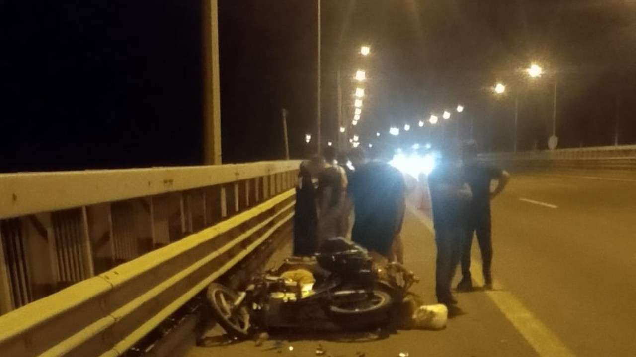 Bolu Dağı’nda kamyona arkadan çarpan motosikletin …