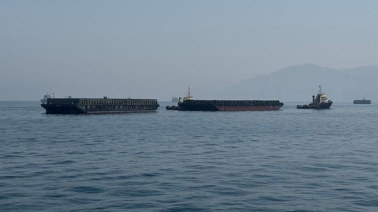 Hürmüz Boğazı'nda bir tanker vuruldu