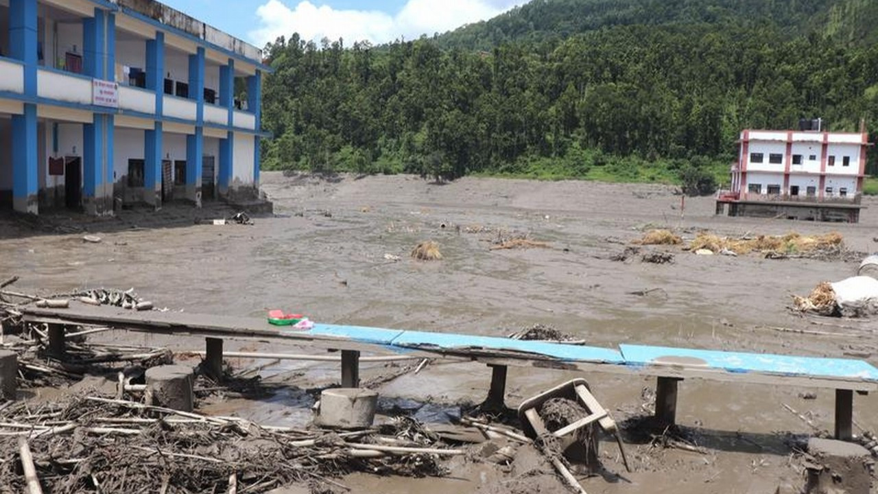 Nepal'deki selde hayatını kaybedenlerin sayısı 734’e yükseldi