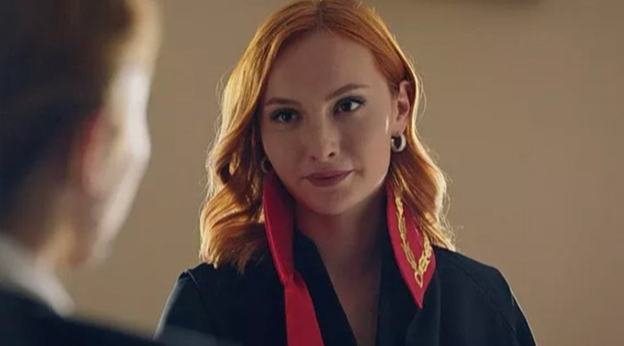 Başak Gümülcinelioğlu kendisi için yazılan yorumları okuyunca şoke oldu