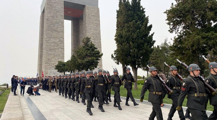 Çanakkale Kara Savaşları'nın 109'uncu yıl dönümünde şehitler anıldı