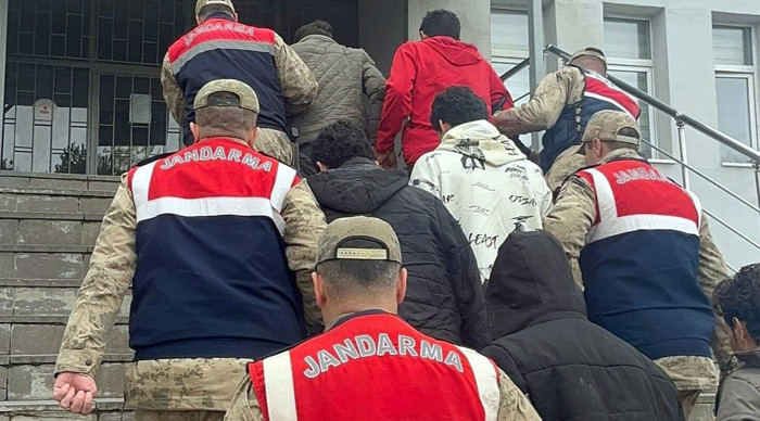 Edirne’de 21 kaçak göçmen yakalandı