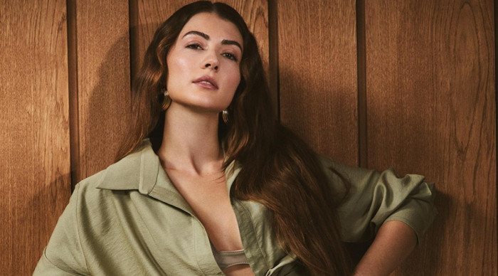 Burcu Özberk iddialı yapımla ekrana dönüyor
