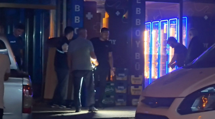 Bursa'da büfeye silahlı saldırı