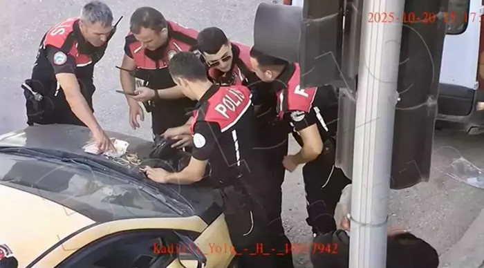 Dolandırılan 2 milyon liralık ziynet eşyasını ele geçiren polise ödül