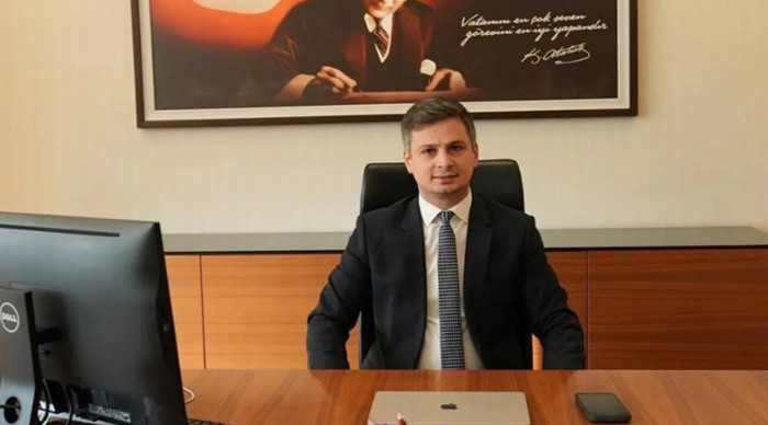 Mehmet Akif Ersoy soruşturmasının ardından ilk istifa