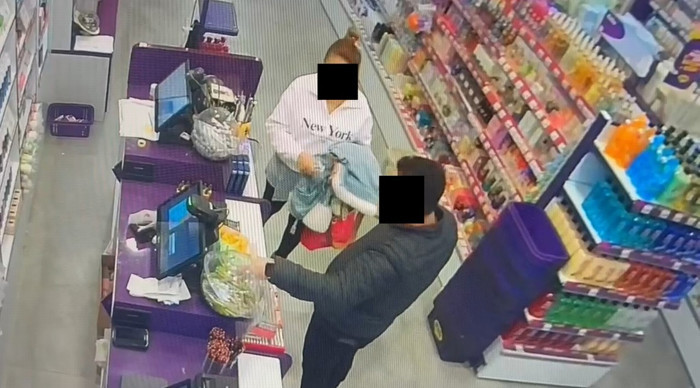 Marketlerden 1 milyon liralık kozmetik ürün hırsızlığına 2 tutuklama