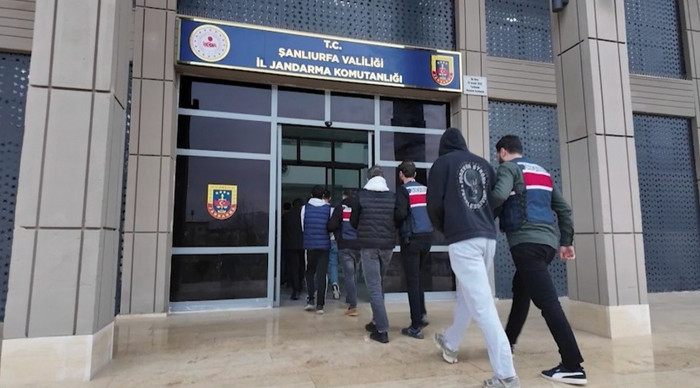 Şanlıurfa merkezli 13 ilde e-ticaret dolandırıcılığı operasyonu; 18 tutuklama