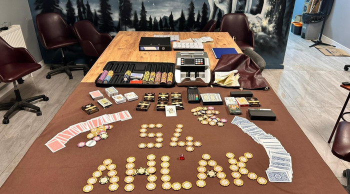 Özel davetiyeyle girilen ofise 'kumar' operasyonu