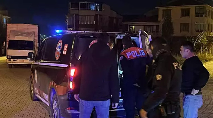 Polisten kaçan sürücünün aracından cezaevi firarisi çıktı