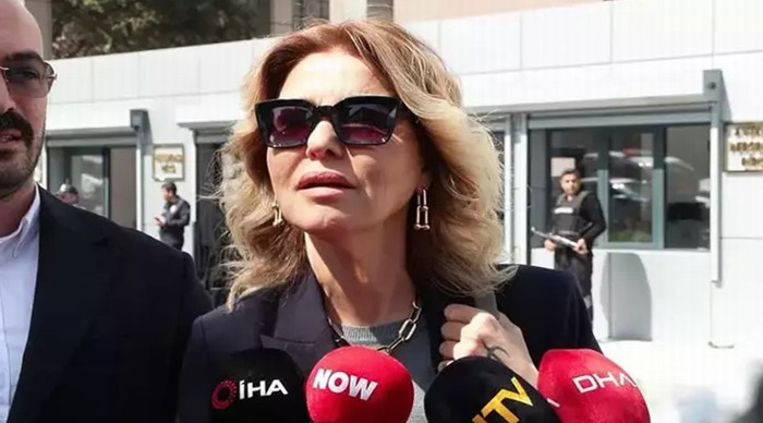 Şarkıcı Gülben Ergen ifade vermek için adliyeye geldi