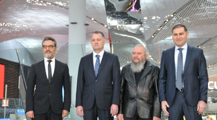 İstanbul Havalimanı’nda 37,7 metrelik heykelin açılışı yapıldı