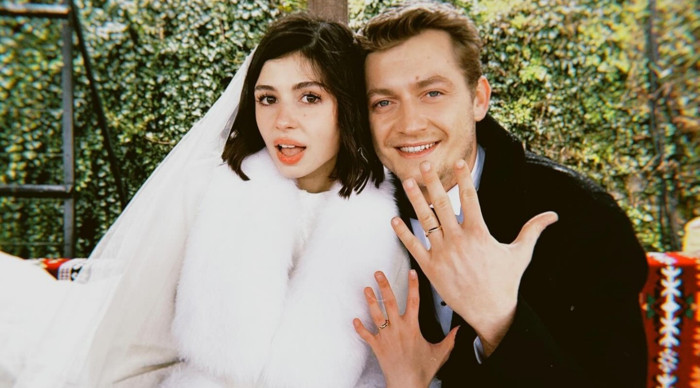 Taşacak Bu Deniz'in yıldızları paraya para demiyor