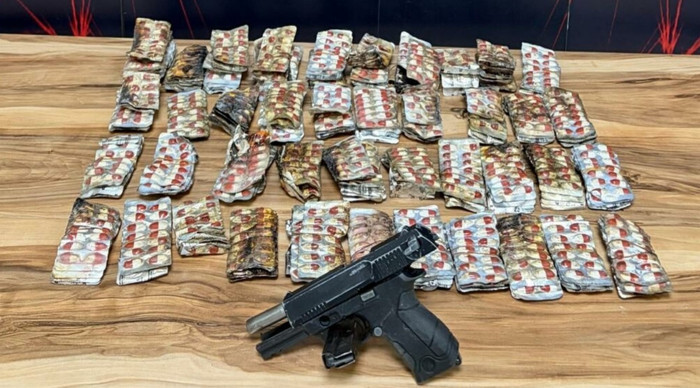 İzmir'deki ev yangınında uyuşturucu madde ele geçirildi; 10 gözaltı