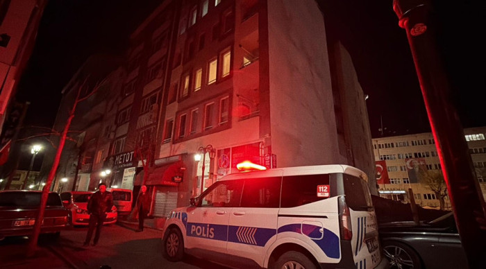 Yaşlı kadın yalnız yaşadığı evde ölü bulundu