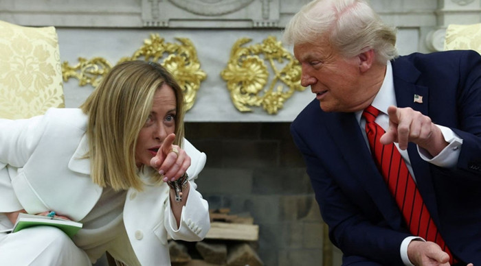 Trump: "İtalya'dan asker çekme konusunu düşünüyorum"