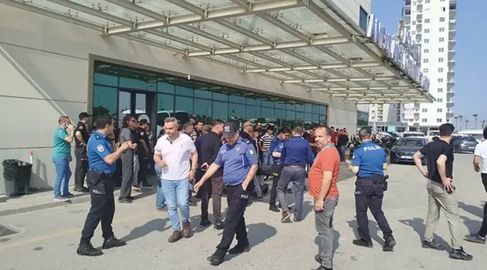 Restorana pompalı tüfekli saldırı: 4 ölü