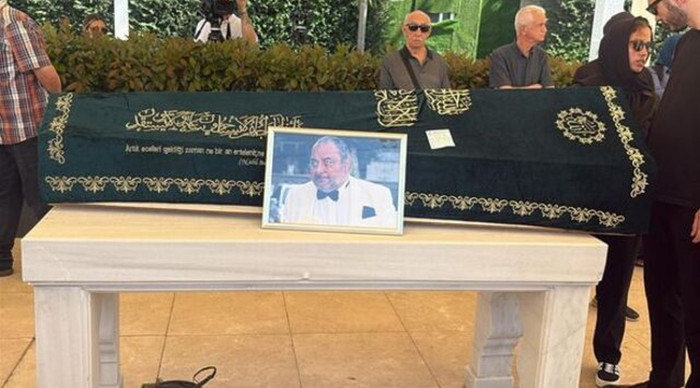 Reha Muhtar gözyaşlarıyla uğurlandı