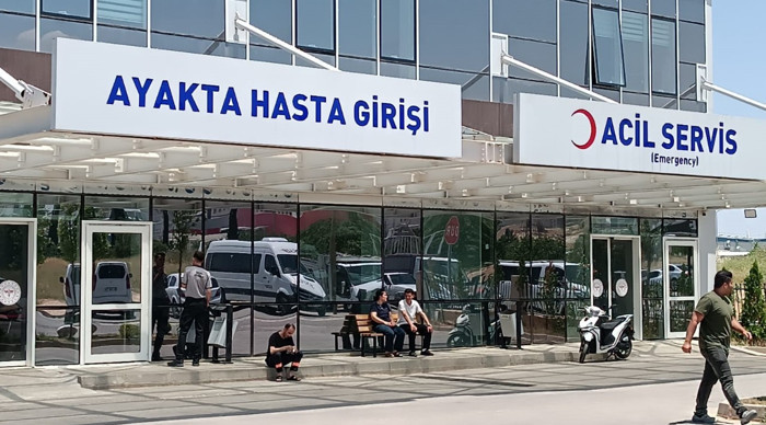 Fabrikada su içtikten sonra rahatsızlanan 25 işçi hastaneye kaldırıldı