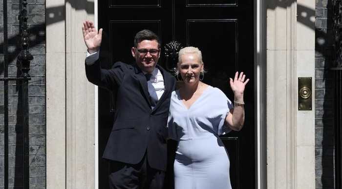 İngiltere'nin yeni Başbakanı Andy Burnham oldu