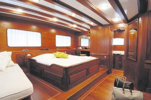 Derin Mermerci mavi tura bir servet ödedi - Resim : 5