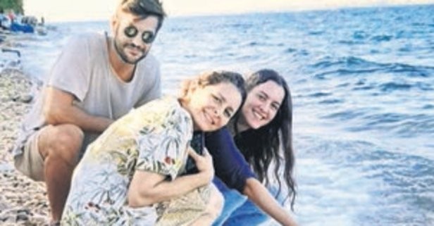 Lal Dedeoğlu müstakbel damadıyla poz verdi