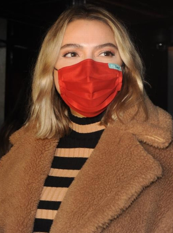 Çağla Şıkel Hadise'nin taktiğini uyguladı - Resim : 2