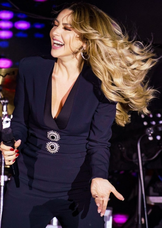 Hadise sahne tarzında radikal değişikliğe gitti