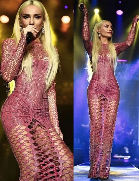 Gülşen'in pembe şıklığı