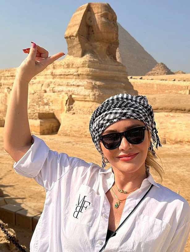 Metin Şen'den boşanan Aslı Gümüşel kendini çöllere vurdu - Resim : 3