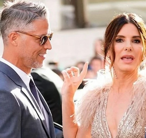 Sandra Bullock'un erkek arkadaşı hayatını kaybetti - Resim : 2