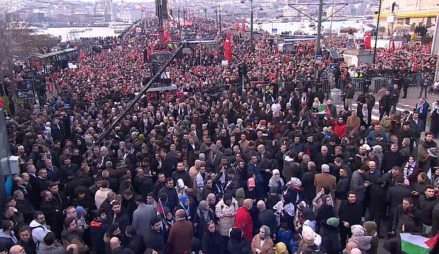 Binlerce kişi şehitler ve Filistin'e destek yürüyüşünde buluştu - Resim : 3