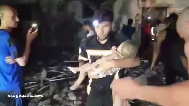 Filistin Kızılayı: "İsrail sivillerin sığındığı kampa saldırı düzenledi"