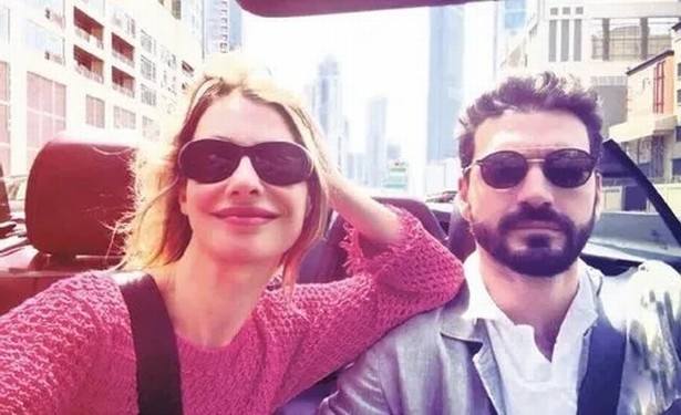 Tuba Ünsal yakışıklı gençle çok mutlu - Resim : 2