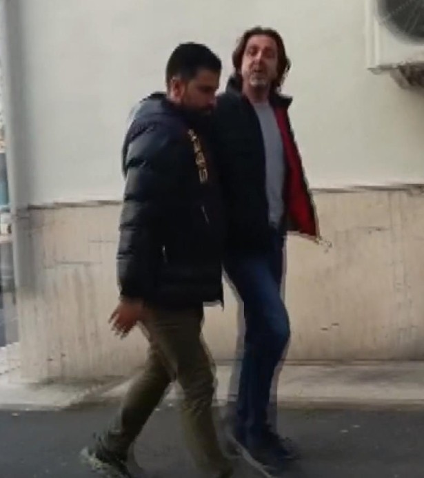 Gazeteciler Murat Ağırel ve Timur Soykan gözaltına alındı