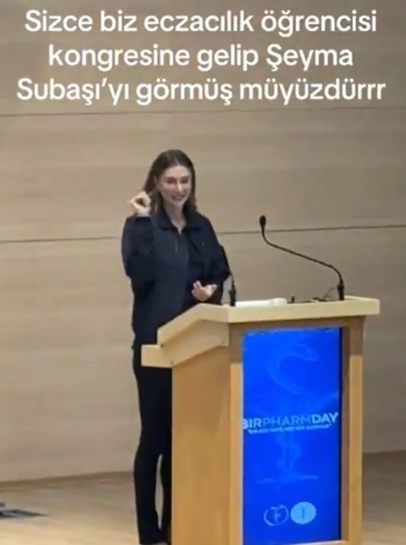 Öğrenciler şoke oldu: Eczacılık fakültesinde kürsüde Şeyma Subaşı - Resim : 2