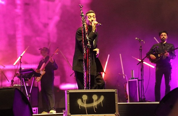 Manisa'da festival kapsamında Can Bonomo konser verdi