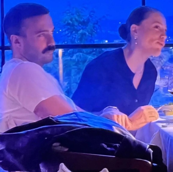 Serenay Sarıkaya ve Mert Demir'den yeni fotoğraflar - Resim : 3