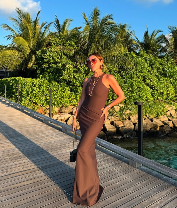 Hadise, bikinili pozlarıyla sezona merhaba dedi - Resim : 3