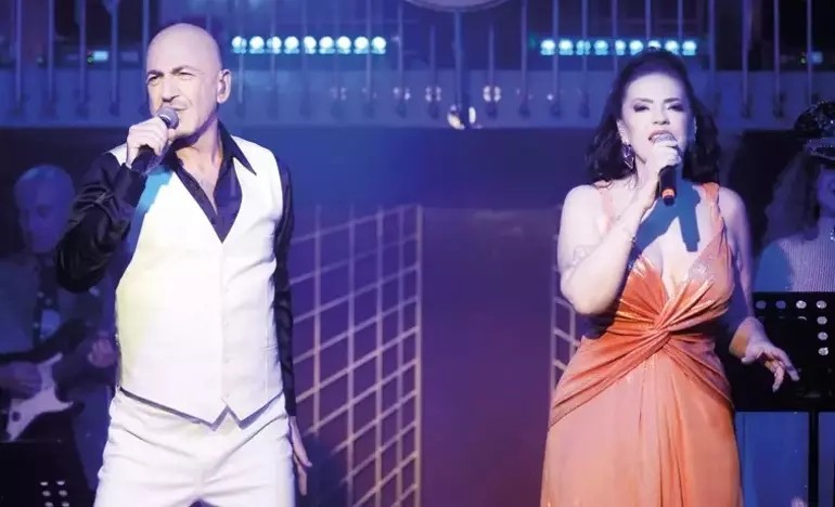 Yeşim Salkım ve Serhat Hacıpaşalıoğlu'ndan disko atağı
