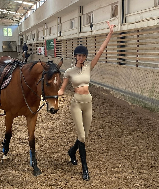 Şevval Şahin kendisine at aldı