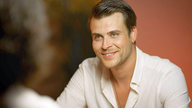 "Adile" filminde Tarık Akan'ı canlandıracak oyuncu kim olacak? - Resim : 2