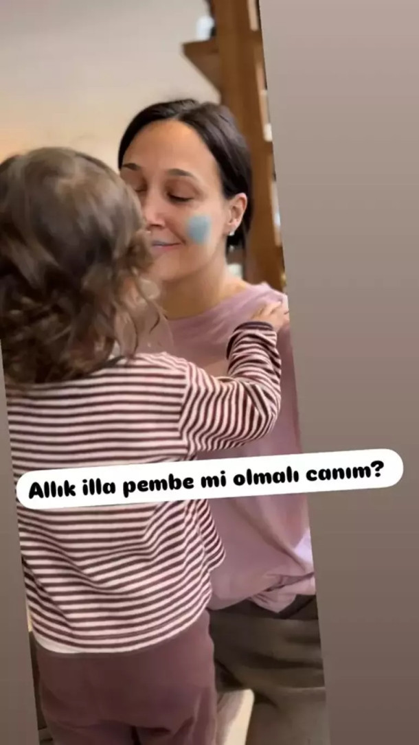 Gupse Özay kızıyla keyifli anlar yaşadı