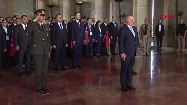 Gençlik ve Spor Bakanı Anıtkabir'de