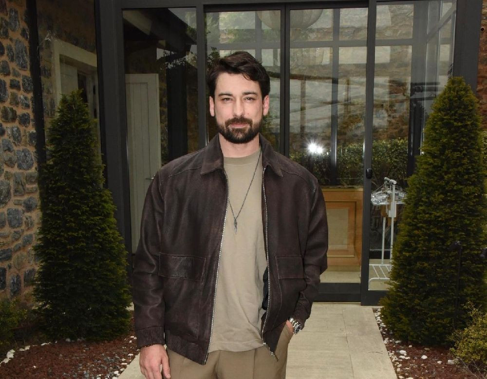 Alp Navruz'dan 'yeni proje' açıklaması