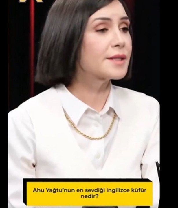 Ahu Yağtu'dan eski eşi Cem Yılmaz'a gönderme - Resim : 2