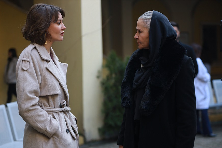 Uzak Şehir’in Mine'si: "Sinir bozuculuğu iyi yansıttığımı hissediyorum"