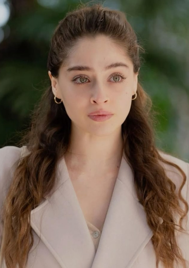 Aytaç Şaşmaz, Cemre Baysel’i övmeye doyamadı!