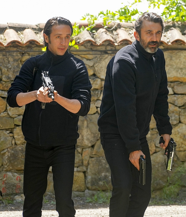 Eşref Rüya'nın ekran yolculuğu sürüyor