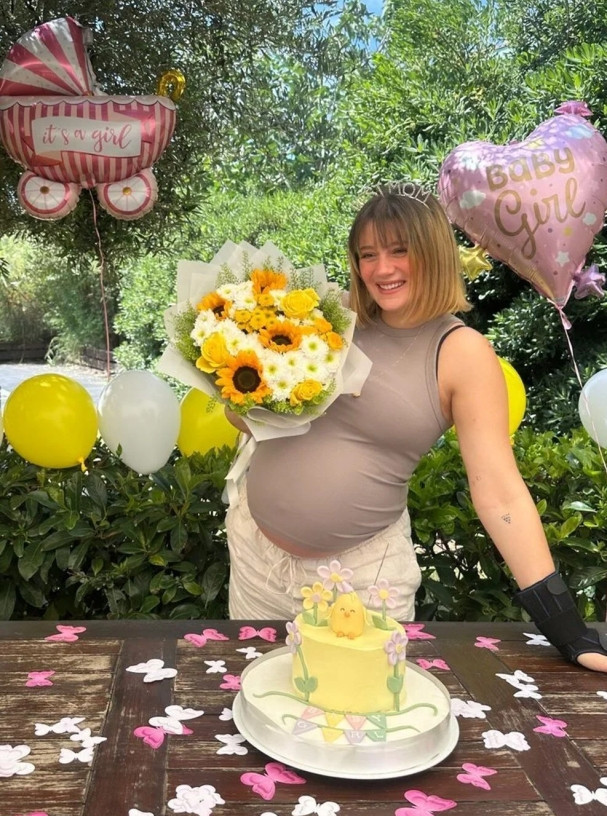 Gizem Karaca bebeğinin cinsiyetini açıkladı - Resim : 2